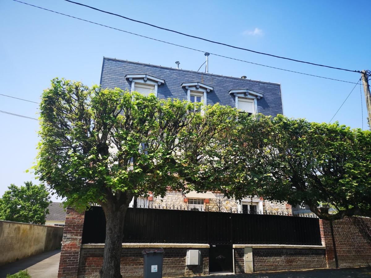 Residence De La Republique Bessancourt Exterior photo